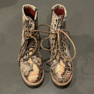 Freebird pink snake Manchester boots